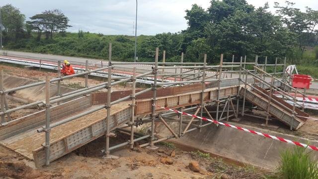 Jembatan sementara — safety tagging